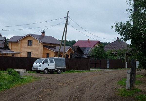Поля, здания и целые деревни: хозяйство схиигумена Сергия раскинулось на десятках гектаров. Исследование Znak.com