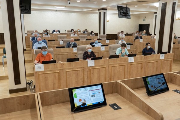 Профильная комиссия вынесла отчёт Главы Екатеринбурга на заседание гордумы