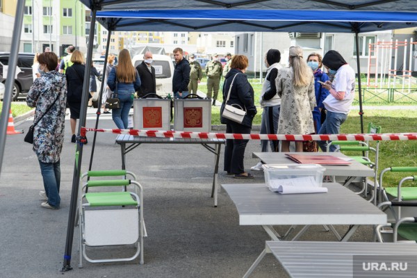 В Екатеринбурге показали шатры для голосования по Конституции. ФОТО, ВИДЕО