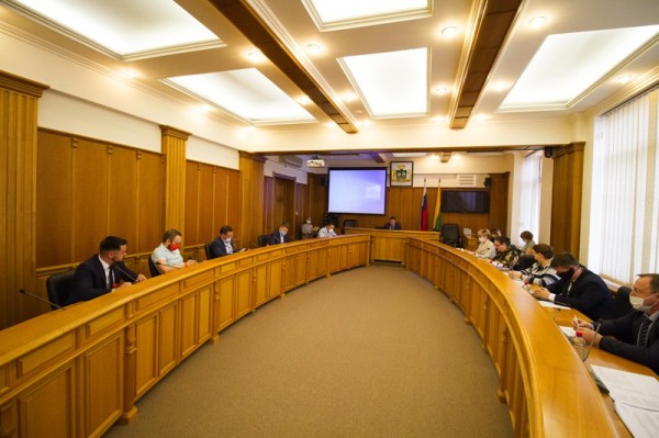 Депутаты гордумы корректируют бюджет Екатеринбурга на 2020 год Депутаты гордумы корректируют бюджет Екатеринбурга на 2020 год