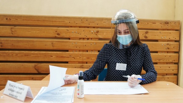 За три дня по поправкам в Конституцию проголосовали более 20% жителей области. Барометр явки За три дня по поправкам в Конституцию проголосовали более 20% жителей области. Барометр явки