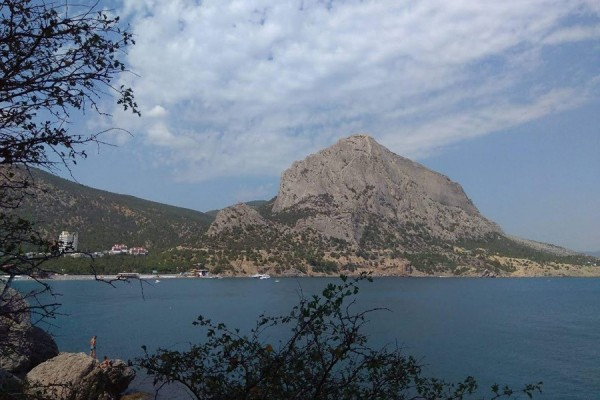 Вода в Крыму прогрелась раньше времени