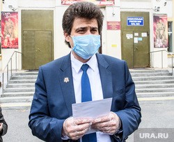 Мэр Екатеринбурга нашел провокацию на голосовании. В дело вмешался генерал полиции Мэр Екатеринбурга нашел провокацию на голосовании. В дело вмешался генерал полиции