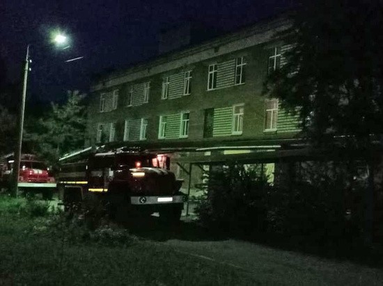 Ночью в Ревде произошло задымление в больнице: пациентов экстренно эвакуировали
