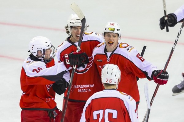 МХЛ: "Авто" начинает предсезонный турнир с победы