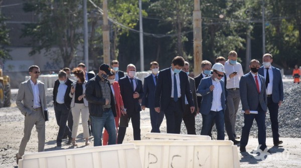 «Если это так, головы поотрываем». Мэр Высокинский весь день собирал на Уралмаше претензии к главе района «Если это так, головы поотрываем». Мэр Высокинский весь день собирал на Уралмаше претензии к главе района