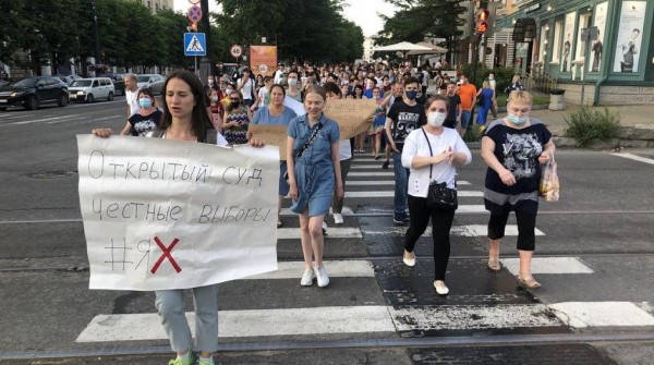 Сторонники арестованного Сергея Фургала неделю митингуют в Хабаровске. Хроника многотысячных акций