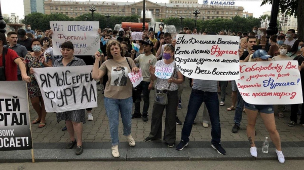 Сторонники арестованного Сергея Фургала неделю митингуют в Хабаровске. Хроника многотысячных акций