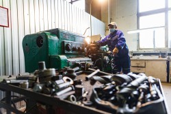 Александр Высокинский проинспектировал объекты строительства и ремонта в Кировском районе. Часть I