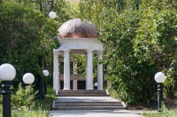 Сквер у Оперного театра становится местом притяжения горожан