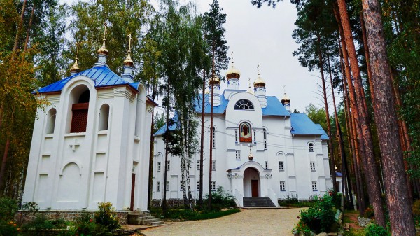 «В случае попытки захвата объявим боевую тревогу»: отец Сергий объяснил, почему не уйдет из монастыря