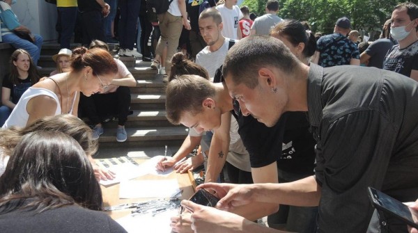 В Хабаровске прошел самый массовый протест в истории края. Главное о митинге против ареста Сергея Фургала