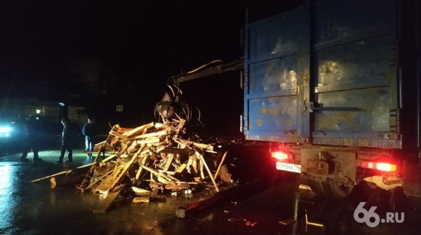 Как под Екатеринбургом тонет целый город. Репортаж из Нижних Серег Как под Екатеринбургом тонет целый город. Репортаж из Нижних Серег