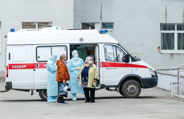 Поручение Путина: врачи, работающие с заражёнными COVID-19, получат допвыплаты