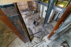 Александр Высокинский проконтролировал капитальный ремонт Театра кукол