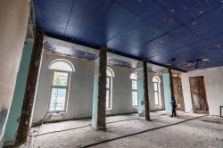 Александр Высокинский проконтролировал капитальный ремонт Театра кукол