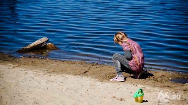 Росстат: 23% детей в России живут за чертой бедности