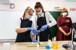 Александр Высокинский открыл обновлённую школу в Орджоникидзевском районе