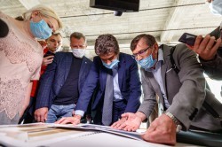 Александр Высокинский проконтролировал капитальный ремонт Театра кукол