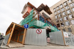 Александр Высокинский проконтролировал капитальный ремонт Театра кукол