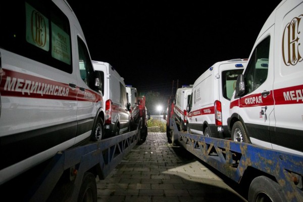 Благотворители доставили в Екатеринбург ещё восемь машин скорой помощи Благотворители доставили в Екатеринбург ещё восемь машин скорой помощи