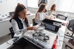 Руководители города и области посетили уникальную школу № 215 «Созвездие» Руководители города и области посетили уникальную школу № 215 «Созвездие»