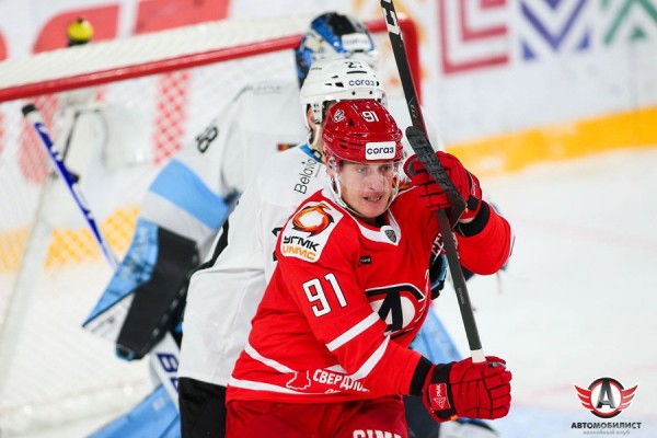 Хоккей: «Автомобилист» потерпел первое поражение в основное время