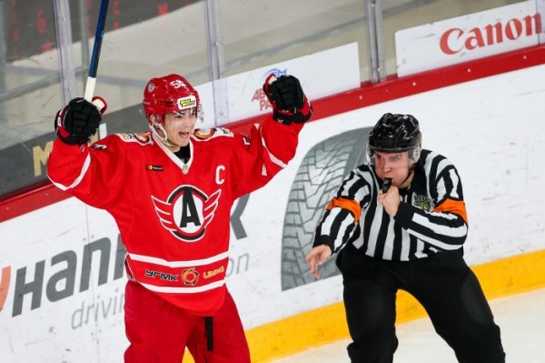 МХЛ: “Авто” в серии буллитов одолел “Сибирских Снайперов”