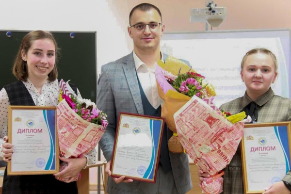 Учитель биологии из Екатеринбурга стал лучшим молодым педагогом Свердловской области