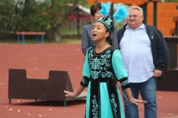 Городские власти построили на Семи Ключах стадион для школьников