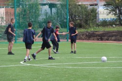 Городские власти построили на Семи Ключах стадион для школьников