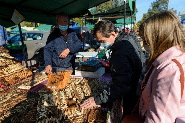 Ярмарка выходного дня пользуется большой популярностью у екатеринбуржцев