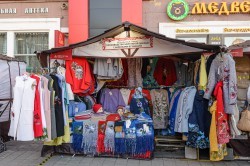 Ярмарка в поддержку отечественных производителей открылась в Екатеринбурге Ярмарка в поддержку отечественных производителей открылась в Екатеринбурге