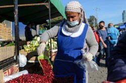 Ярмарка выходного дня пользуется большой популярностью у екатеринбуржцев