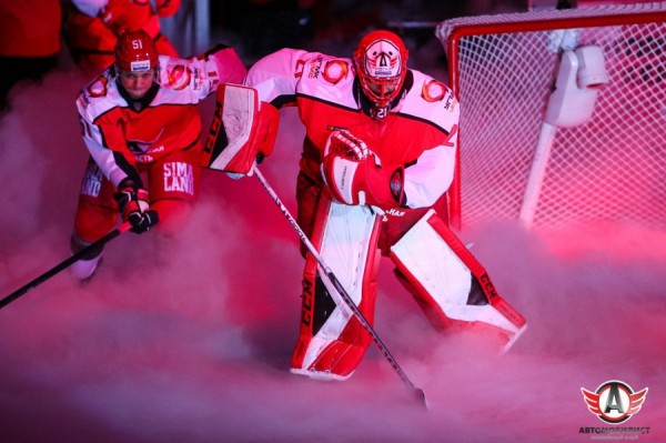 Хоккей: «Автомобилист» одержал победу в первом домашнем матче сезона Хоккей: «Автомобилист» одержал победу в первом домашнем матче сезона