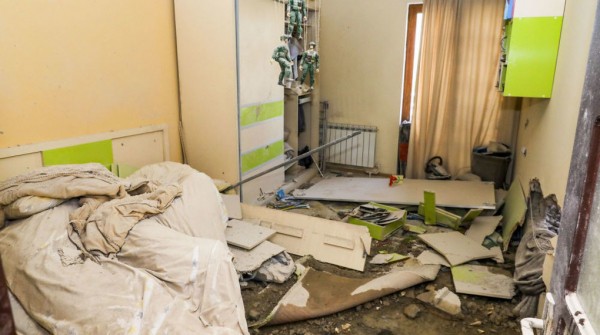 В Карабахе снова убивают мирных жителей. Конфликт Армении с Азербайджаном в 15 фотографиях из 90-х и 20-х В Карабахе снова убивают мирных жителей. Конфликт Армении с Азербайджаном в 15 фотографиях из 90-х и 20-х