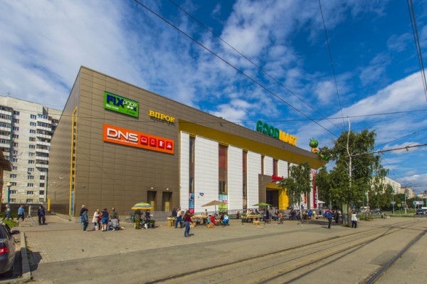 В Екатеринбурге пятилетнего ребенка затянуло в эскалатор В Екатеринбурге пятилетнего ребенка затянуло в эскалатор