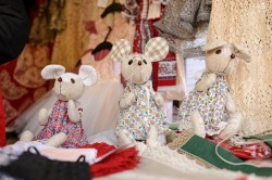 Ярмарка в поддержку отечественных производителей открылась в Екатеринбурге Ярмарка в поддержку отечественных производителей открылась в Екатеринбурге