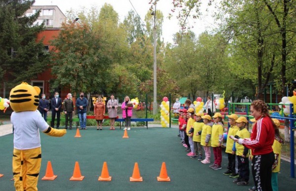 Юные горожане получили спортивную зону для эстафет и подвижных игр