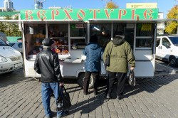 Ярмарка выходного дня пользуется большой популярностью у екатеринбуржцев