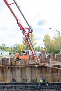 Муниципалитет уверенно завершает сезон ремонта дорог и объектов благоустройства