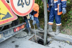 Службы благоустройства держат на особом контроле прочистку &laquo;ливнёвки&raquo;