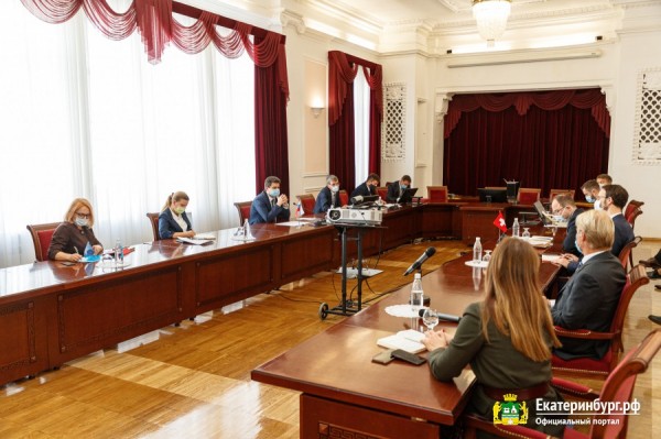 Укрепляя дружбу: в уральскую столицу прибыла делегация Швейцарии