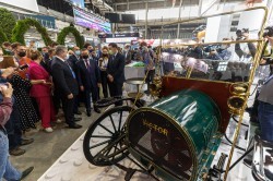 Эксперты обсудили пути создания уникальных образовательных центров будущего