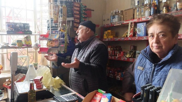 Война в Карабахе: репортаж Znak.com о тех, кто живет под бомбежками в Степанакерте Война в Карабахе: репортаж Znak.com о тех, кто живет под бомбежками в Степанакерте