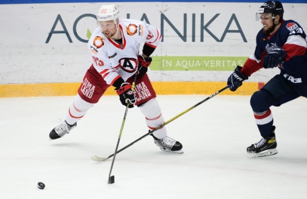 В серии буллитов обыгрываем “Торпедо”!