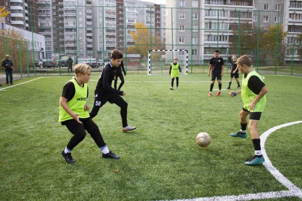 Новые площадки сданы в ходе реализации проекта «Спорт в каждый двор» Новые площадки сданы в ходе реализации проекта «Спорт в каждый двор»