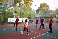 Новые площадки сданы в ходе реализации проекта «Спорт в каждый двор» Новые площадки сданы в ходе реализации проекта «Спорт в каждый двор»