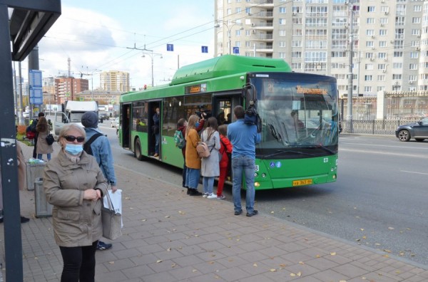 Инспекторы проконтролировали соблюдение масочного режима на транспорте