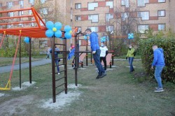 Власти Екатеринбурга открыли спортивные площадки на ВИЗе и Уралмаше